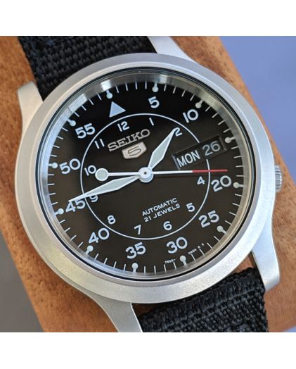 Часы SEIKO SNK809K2